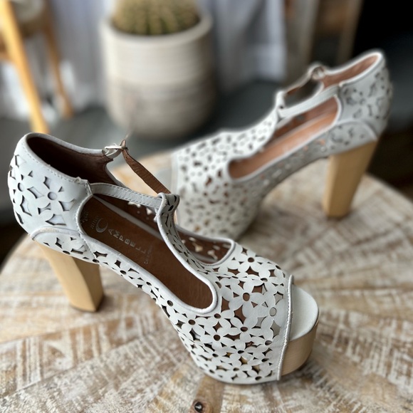 RARE-VINTAGE Jeffery Campbell Foxy Daisy - Picture 1 of 9